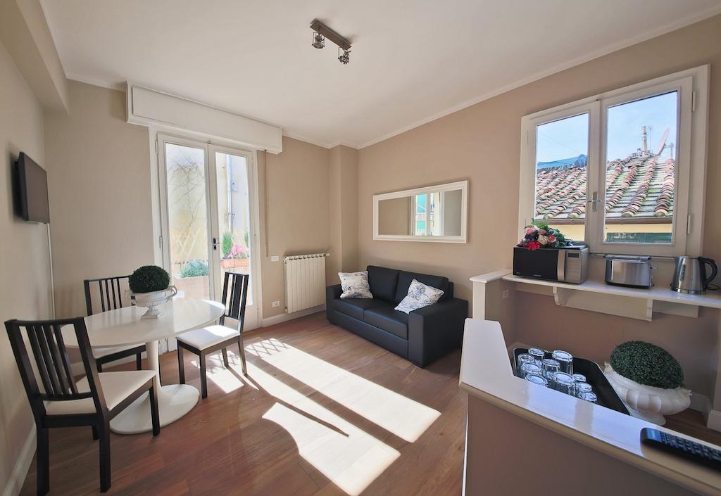 Apartments Florence- Palazzo Pitti Стая снимка